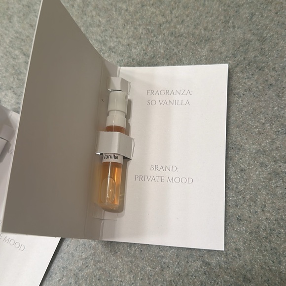 Private Mood Sample Set - Picture 5 of 7